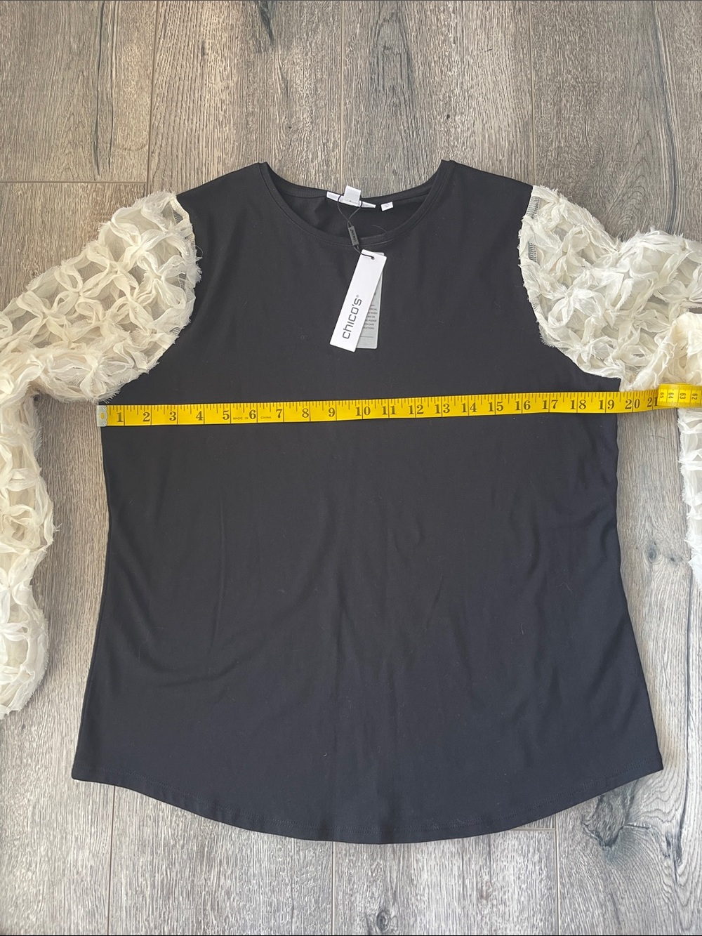 Chico's Black Top with Cream Lace Puff Sleeves - Picture 4 of 12